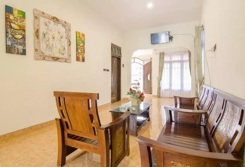 Pensió Shakila Guest House