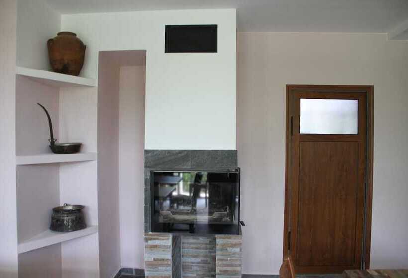 בית מלון כפרי Alexander