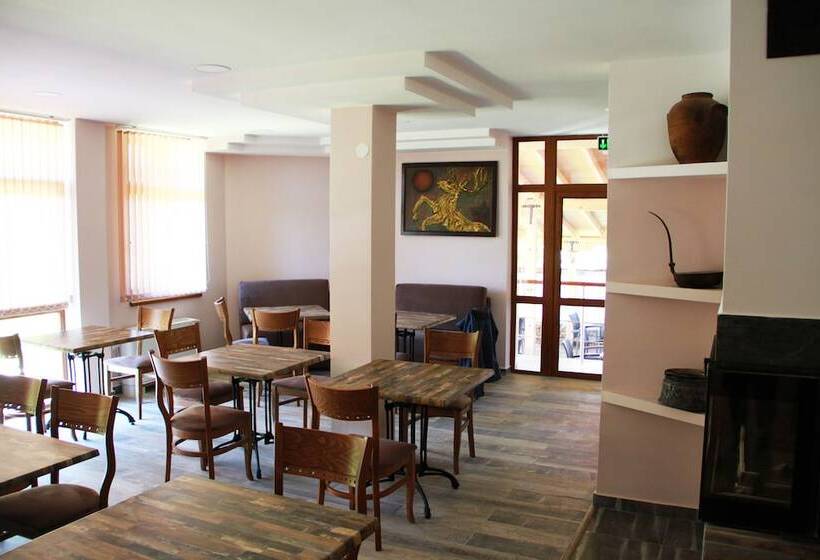 בית מלון כפרי Alexander