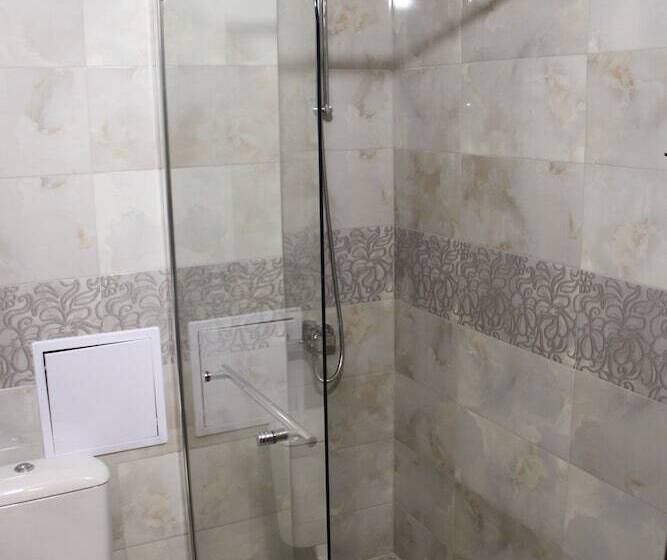 בית מלון כפרי Alexander