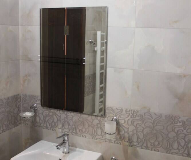 בית מלון כפרי Alexander