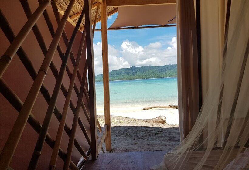 בית מלון כפרי Backpackers Island Beach Camp Adults Only