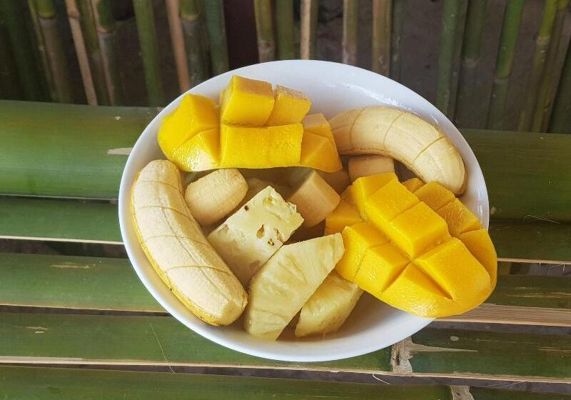 בית מלון כפרי Backpackers Island Beach Camp Adults Only