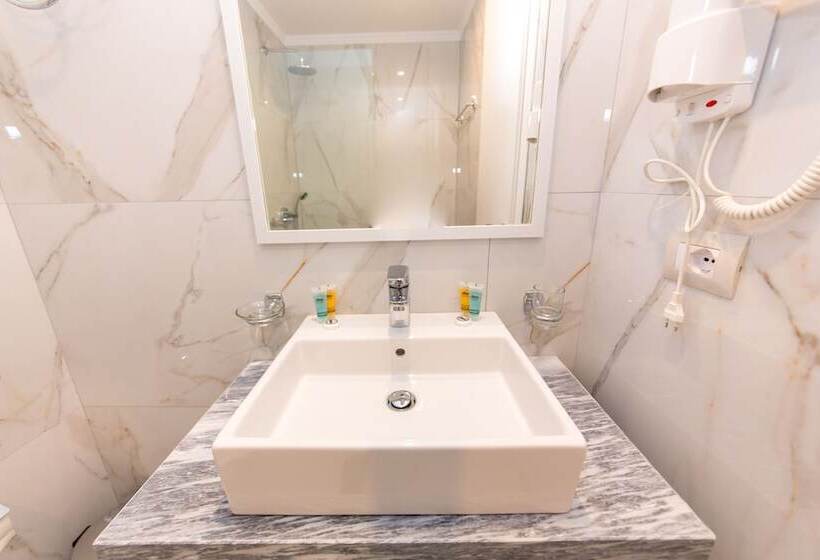 בית מלון כפרי Class