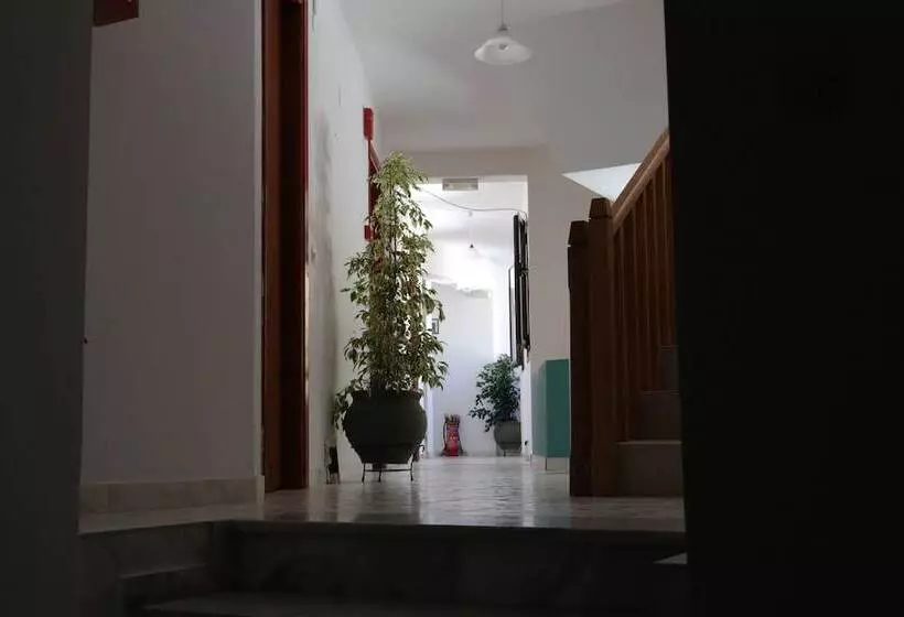 هتل Michaela