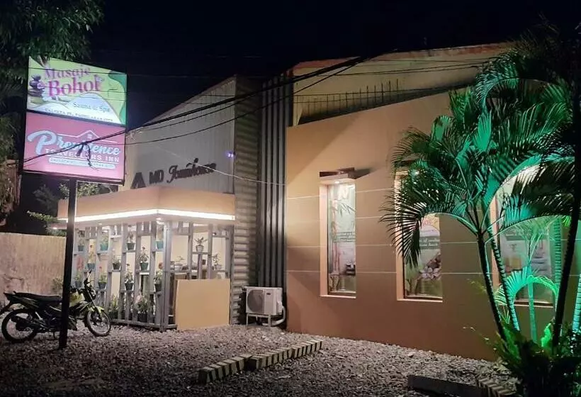 هتل Providence Travellers Inn & Spa