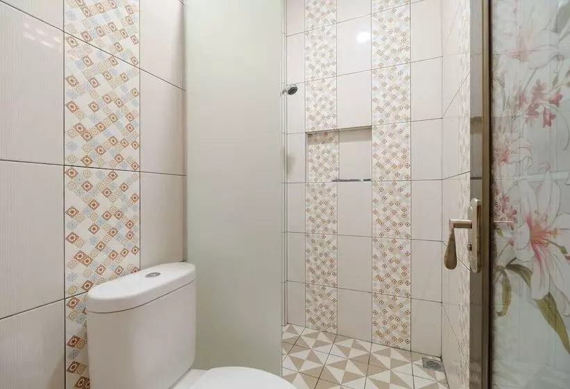 ホテル Reddoorz Syariah Near Universitas Serambi Mekkah