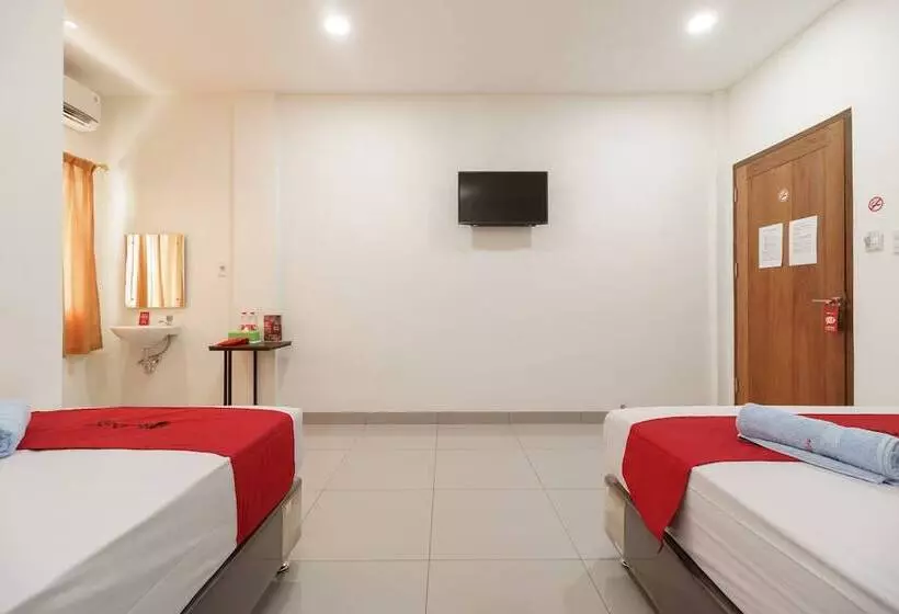 ホテル Reddoorz Syariah Near Universitas Serambi Mekkah