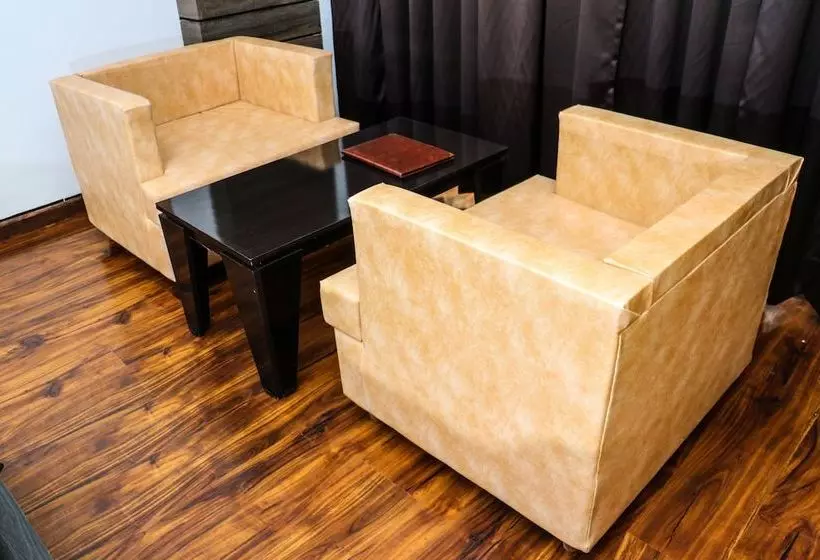 Hotelli Rivita The Red Flag