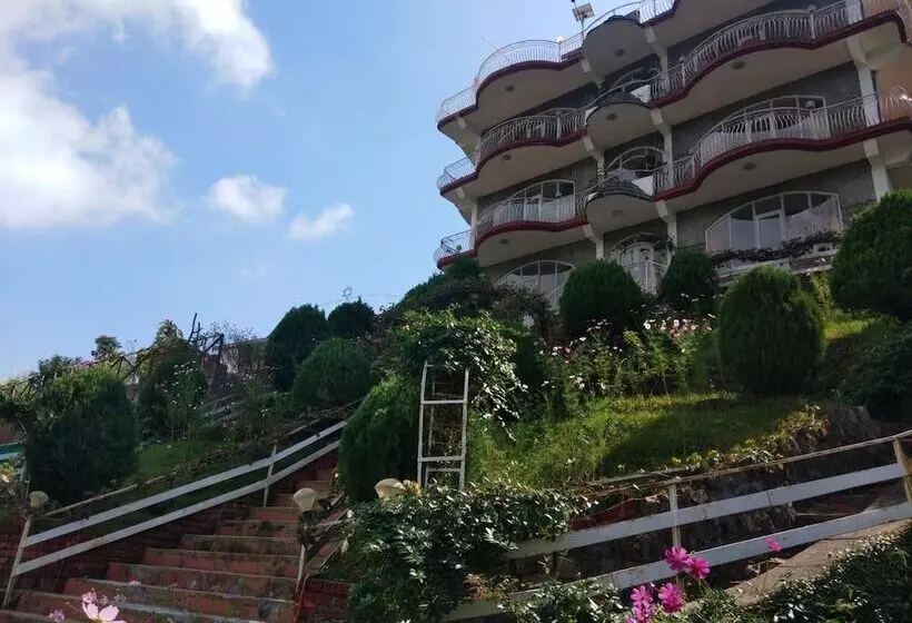 هتل Victoriya Palace