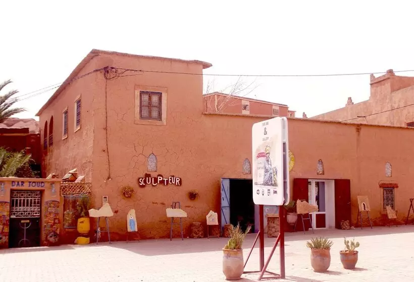 Majatalo Dar Joud