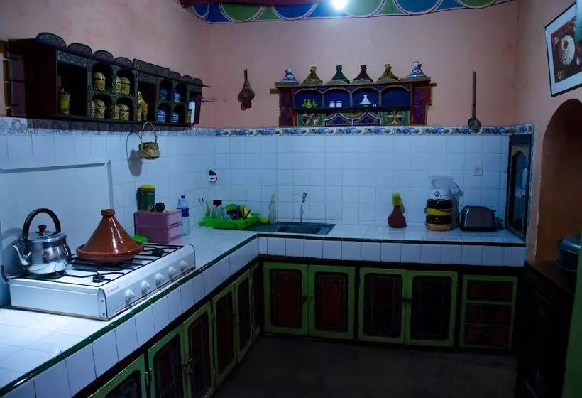 Majatalo Dar Joud