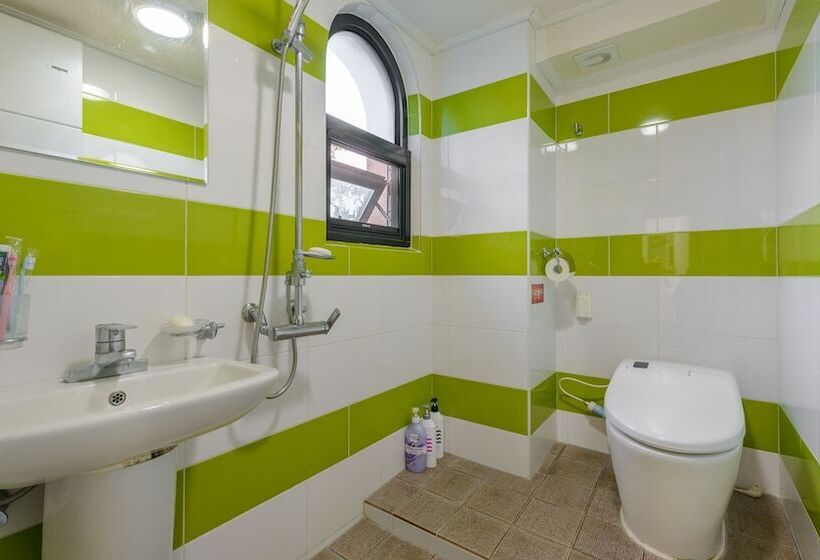 Tongyeong Honey Spa Pension