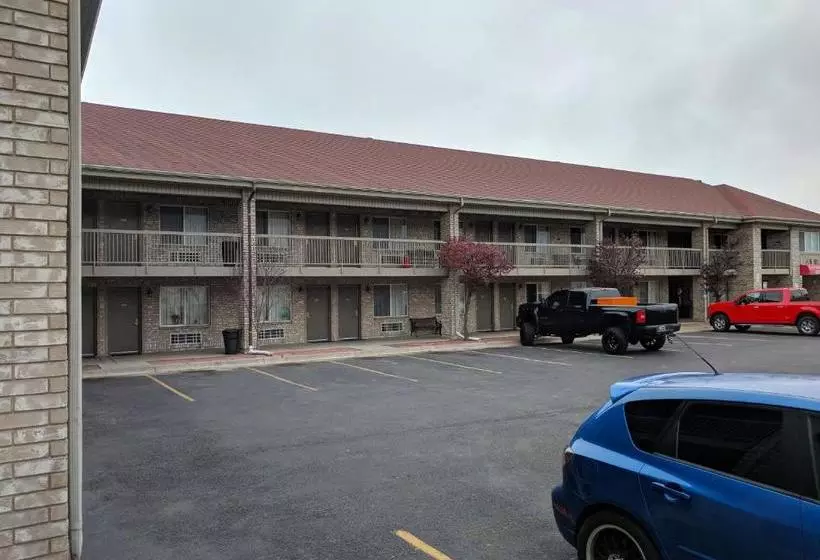 Отель Americas Best Value Inn & Suites Provo