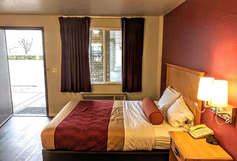 בית מלון כפרי Americas Best Value Inn & Suites Provo