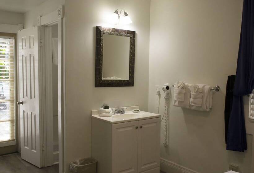 فندق Duval House