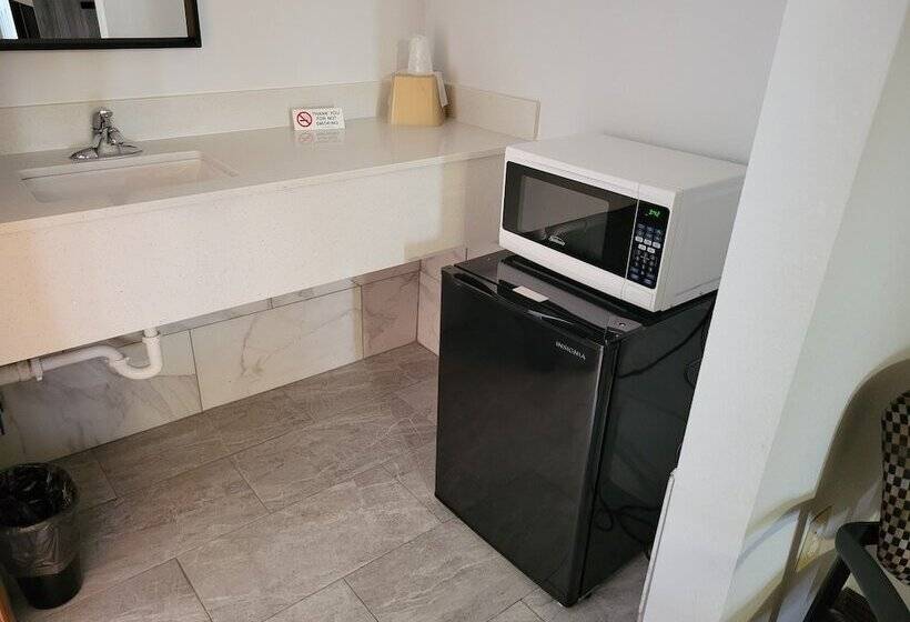 فندق East Lake Inn