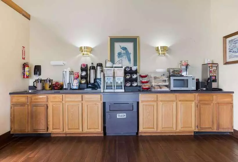 Отель Econo Lodge Saint Robert