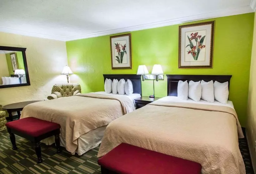 호텔 Quality Inn Oceanfront