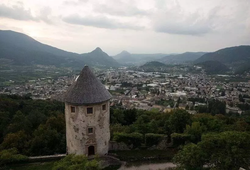 Hotelli Castel Pergine