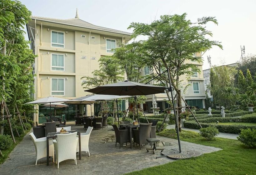 فندق Nantra Chiangmai Riverfront