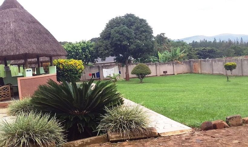 Palm Gardens Hotel   Masindi
