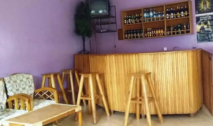 Palm Gardens Hotel   Masindi