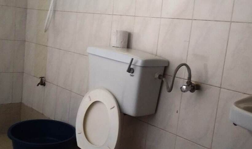 Palm Gardens Hotel   Masindi