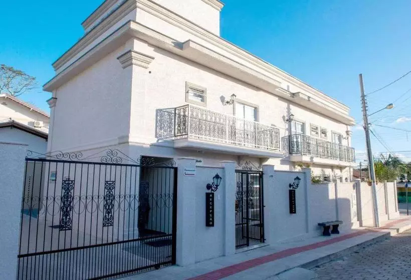 هتل Pousada Villa Di Manu