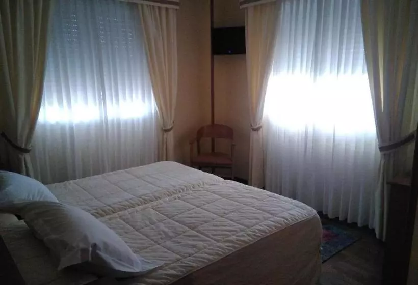 ホテル Hostal Azúa