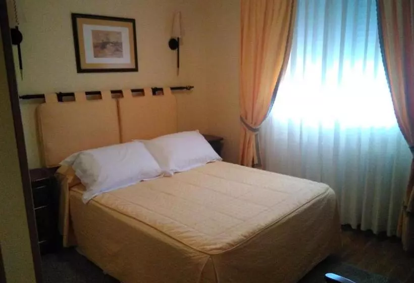 ホテル Hostal Azúa