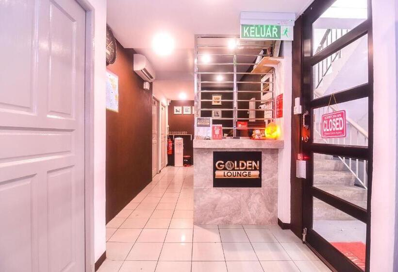 فندق Oyo 89465 Golden Lounge