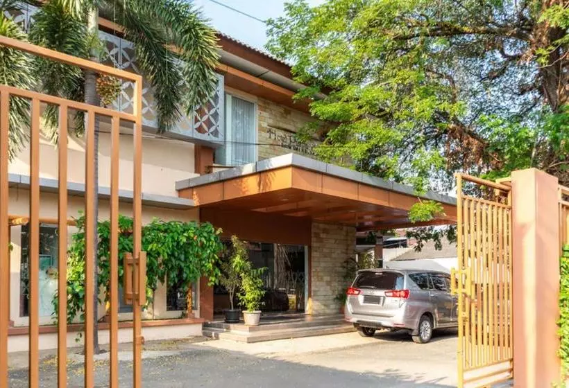 Hotelli Reddoorz Plus Syariah Near Java Supermall Semarang 2