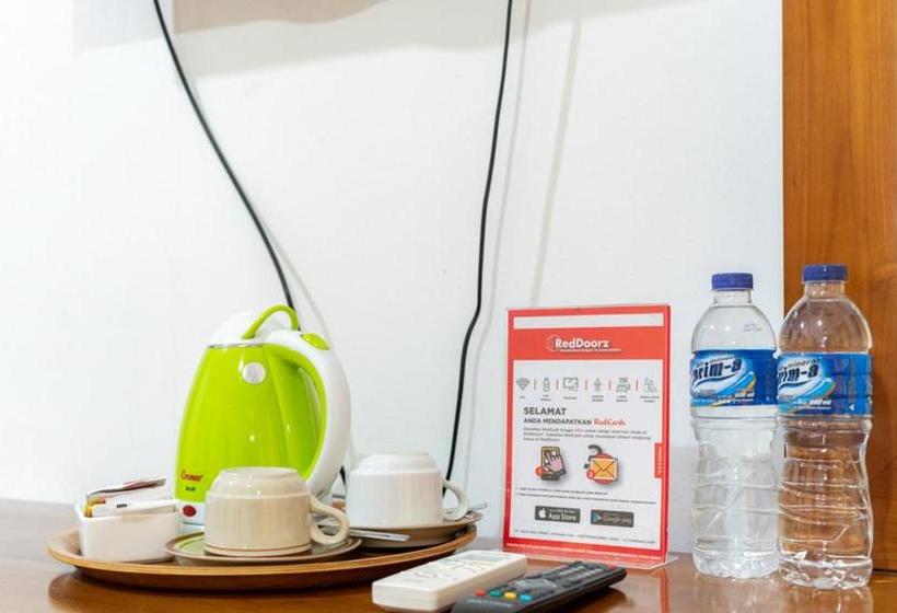 Szálloda Reddoorz Plus Syariah Near Java Supermall Semarang 2