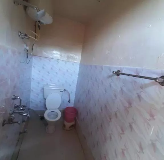 Hotelli Raj Golden & Restaurant