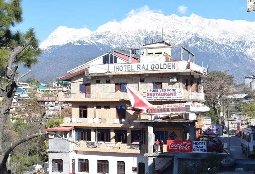 Hotelli Raj Golden & Restaurant