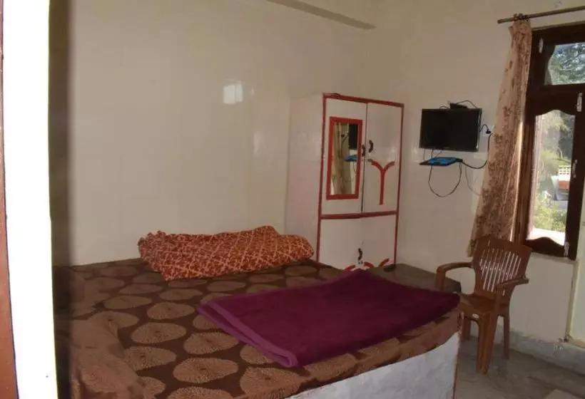 Hotelli Raj Golden & Restaurant