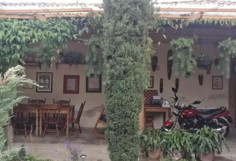 پانسیون Marquesote Hostel