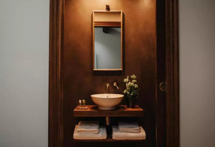 هتل 1930 Boutique