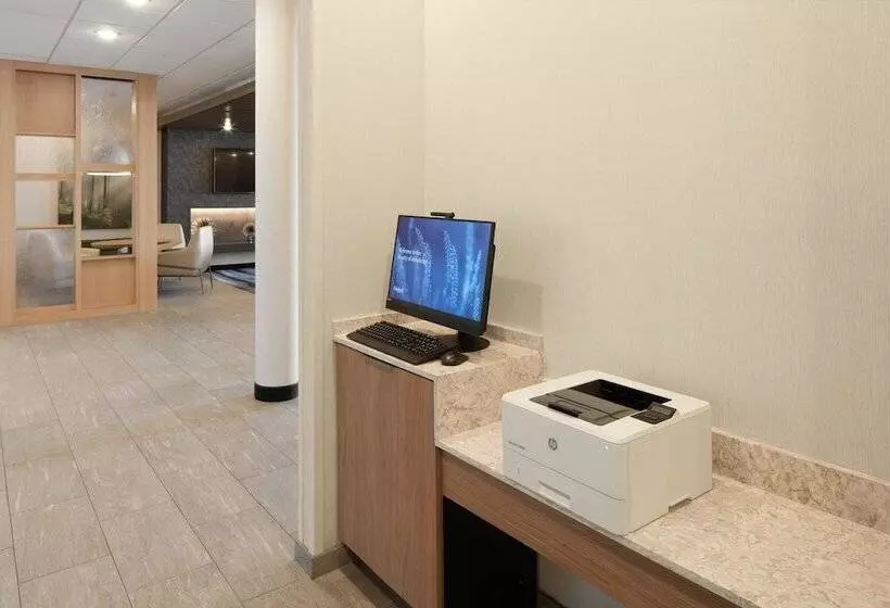 Hotelli Fairfield Inn & Suites Louisville New Albany In