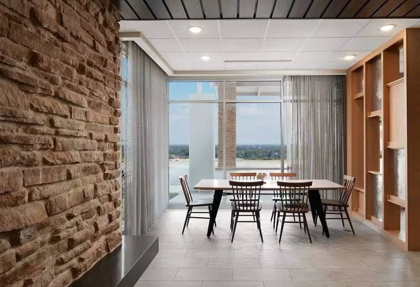 Hotelli Fairfield Inn & Suites Louisville New Albany In