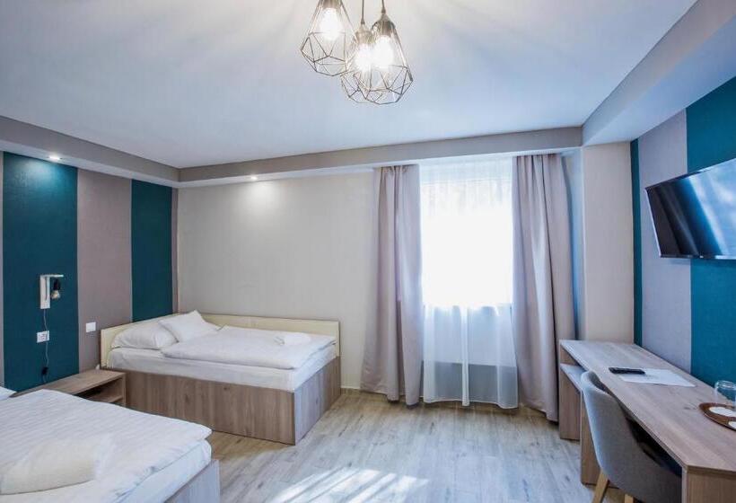 Bed and Breakfast Fogadó A Két Tölgyfához