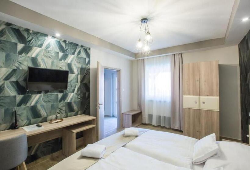 Bed and Breakfast Fogadó A Két Tölgyfához