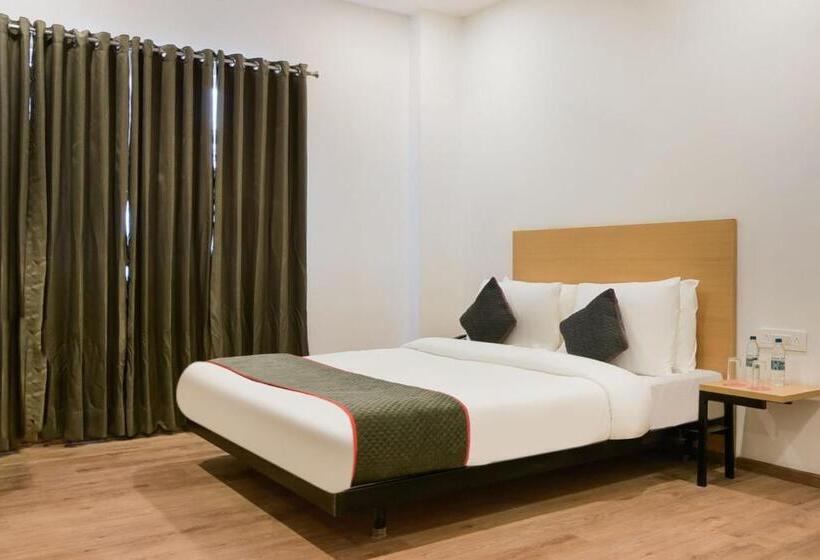 هتل Super Townhouse The Awadh Airport Near Chaudhary Charan Singh International Airport