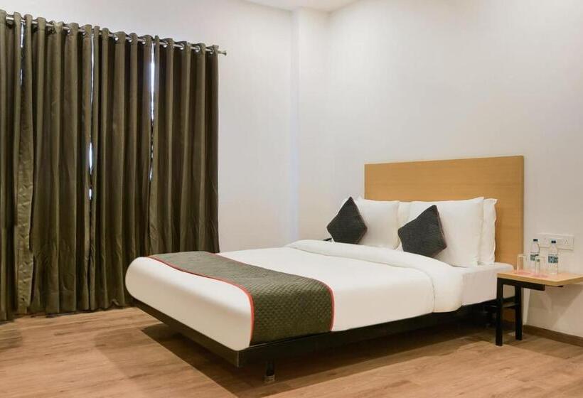 هتل Super Townhouse The Awadh Airport Near Chaudhary Charan Singh International Airport