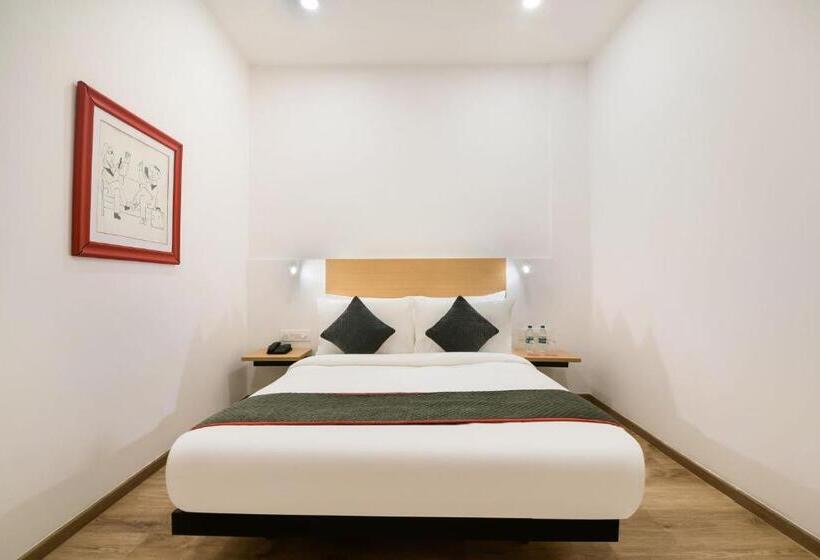 هتل Super Townhouse The Awadh Airport Near Chaudhary Charan Singh International Airport