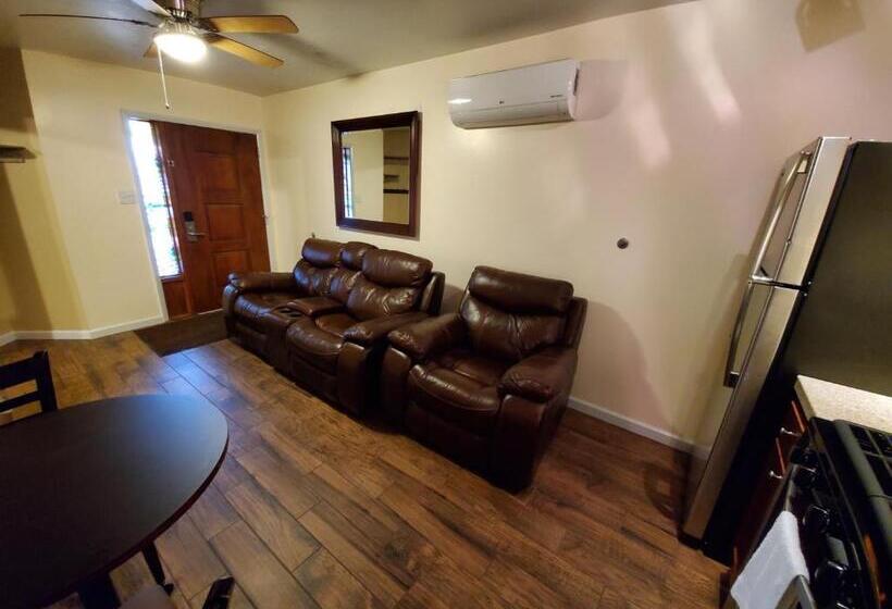 Jefferson Hills Motel