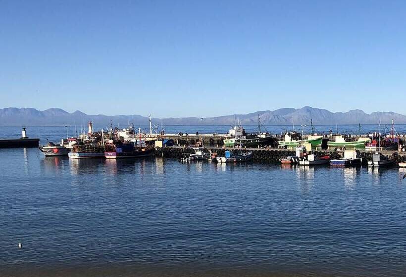 1 Mountain Rd Boutique B & B