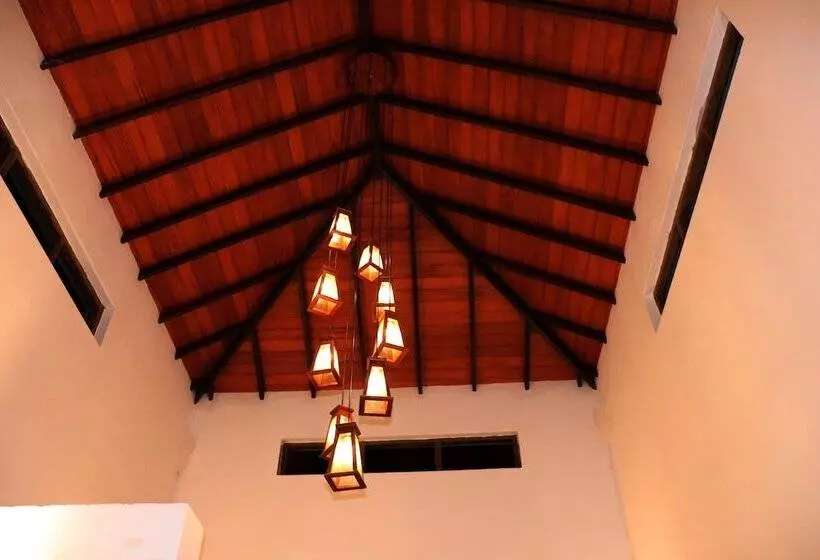 Aamiaismajoitus (B&B) Villa Ananthaya