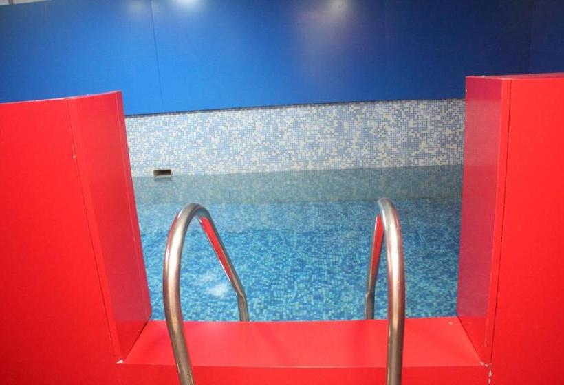 هتل Franklin  And Suites